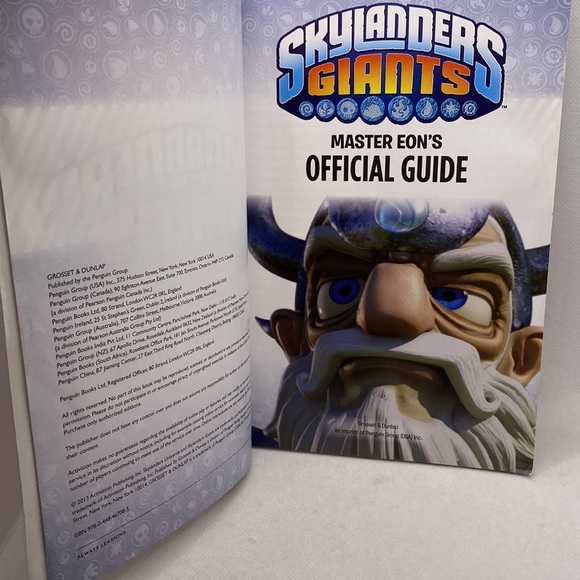 Skylanders Giants Master Eon’s Official Guide Activision Skylanders Universe - Picture 3 of 13
